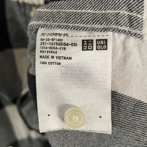Uniqlo Black and White Plaid Flannel Shirt, Sz Medium - Picture 10 of 14